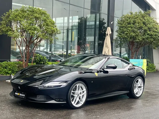 Фотография автомобиля — Ferrari Roma