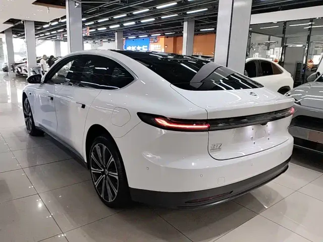 Nio ET7 — Фото автомобиля 4