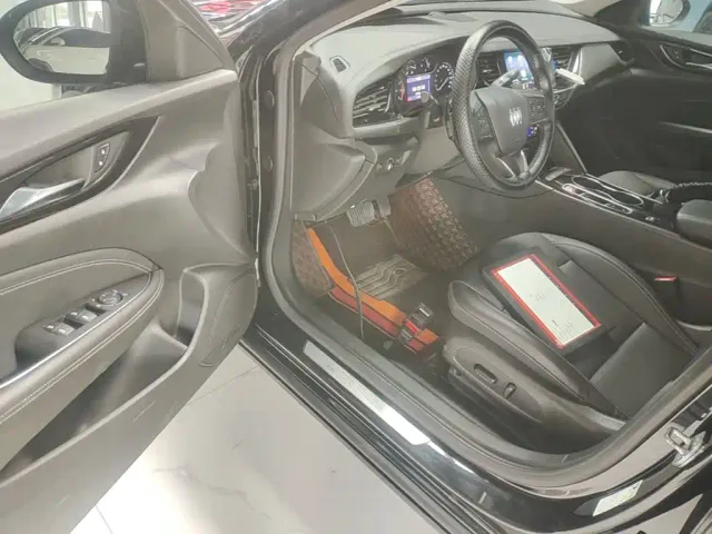 Buick Regal — Фото автомобиля 15