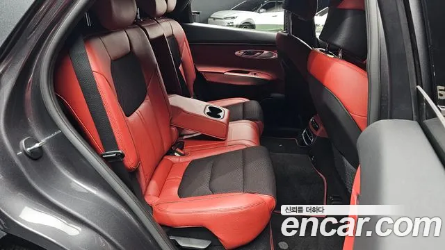 Genesis GV70 2.5T Бензин 2WD — Фото автомобиля 12
