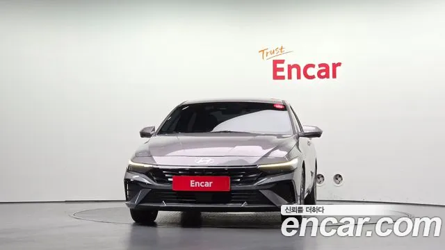 Hyundai Avante CN7 — Фото автомобиля 3