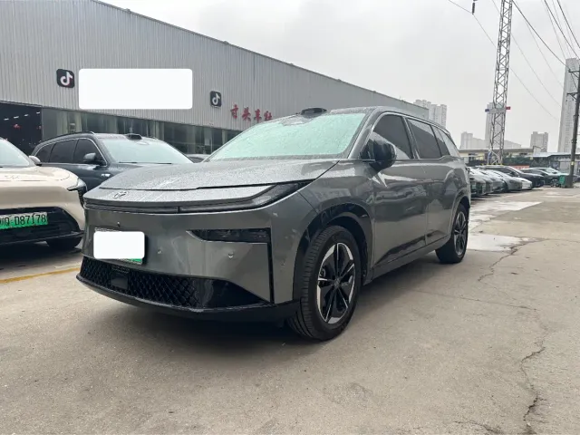 Фотография автомобиля — Toyota BoZhi 3X