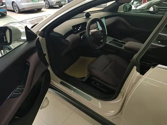 Nio ET5 Touring — Фото автомобиля 15
