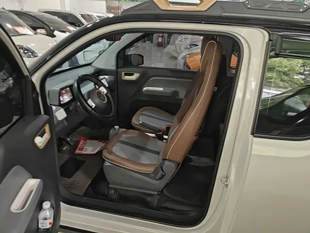 Wuling Hongguang Mini EV — Фото автомобиля 14
