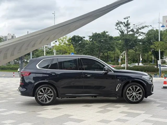 BMW X5 — Фото автомобиля 5