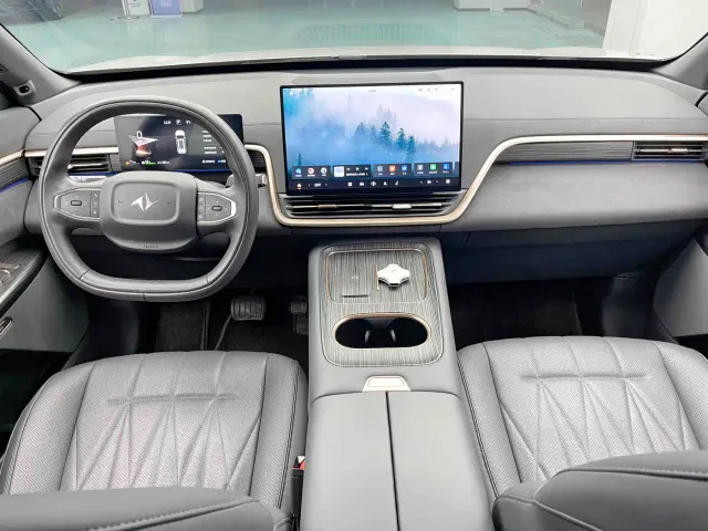 Dongfeng eπ 008 — Фото автомобиля 5