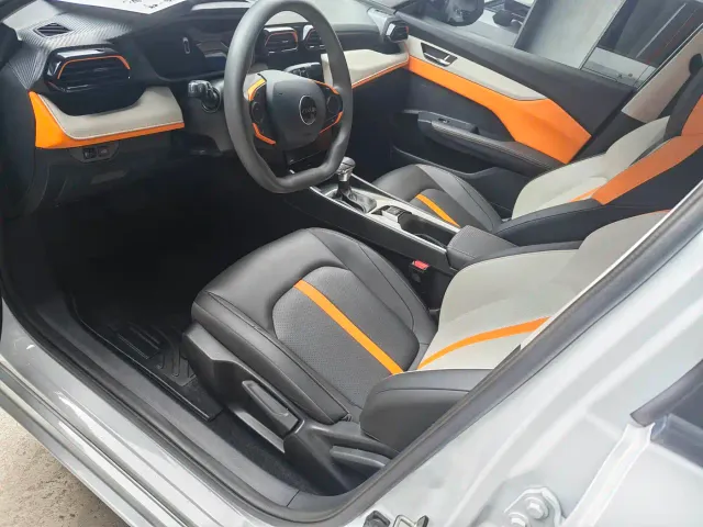 Dongfeng Yixuan — Фото автомобиля 4