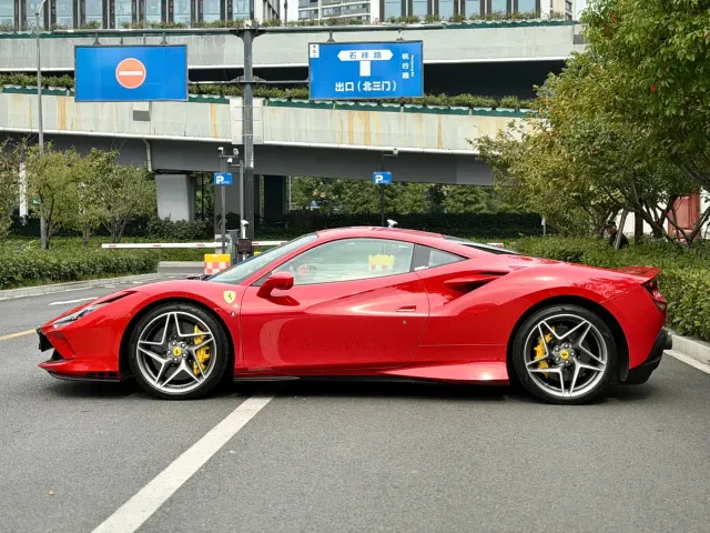 Ferrari F8 — Фото автомобиля 4