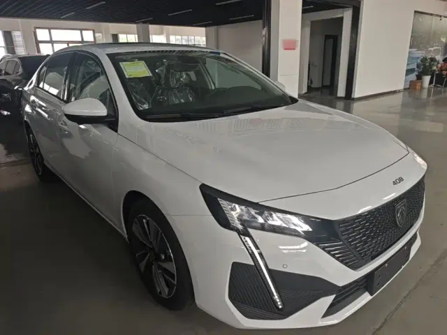 Peugeot 408 — Фото автомобиля 3