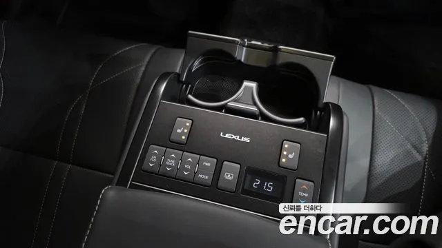 Lexus ES Generation 7 — Фото автомобиля 18