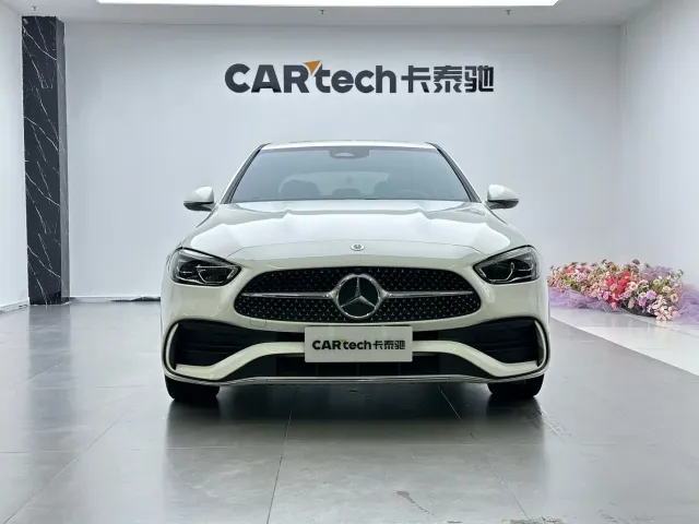 Mercedes-Benz C-Class — Фото автомобиля 2