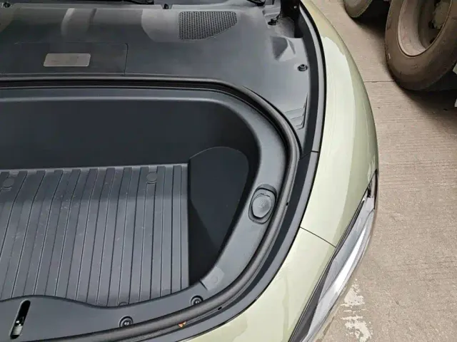 Xiaomi SU7 — Фото автомобиля 22