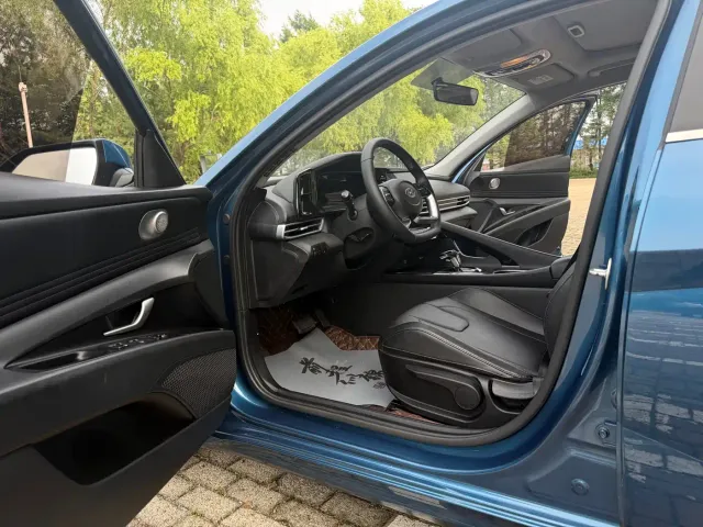 Hyundai Elantra — Фото автомобиля 7