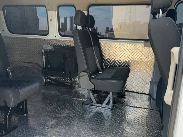 Maxus Xintu V80 — Фото автомобиля 17