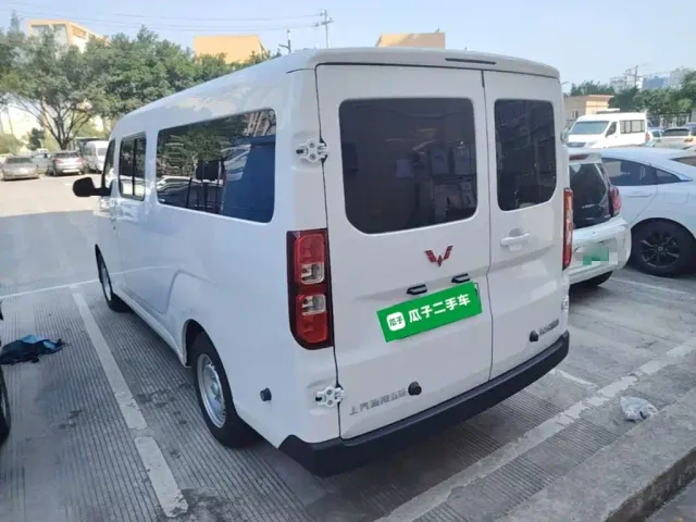 Wuling Yangguang — Фото автомобиля 4
