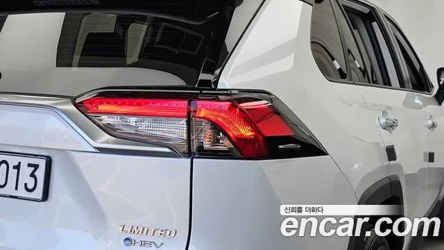 Toyota RAV4 5th Gen — Фото автомобиля 8