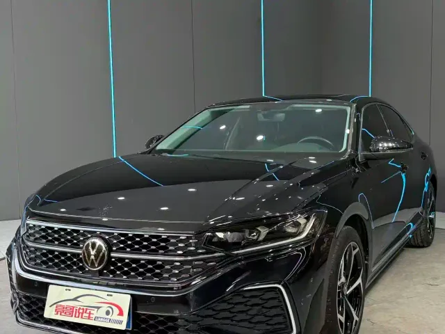 Фотография автомобиля — Volkswagen Passat