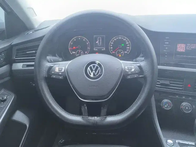 Volkswagen Bora — Фото автомобиля 15