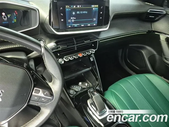 Peugeot 2008 Generation 2 — Фото автомобиля 10