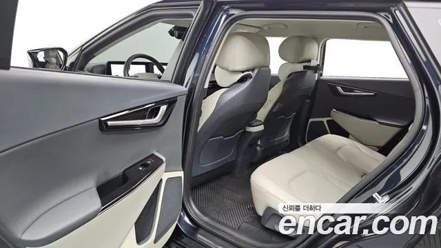 Kia EV6 — Фото автомобиля 16