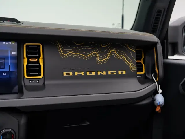 Ford Bronco — Фото автомобиля 16