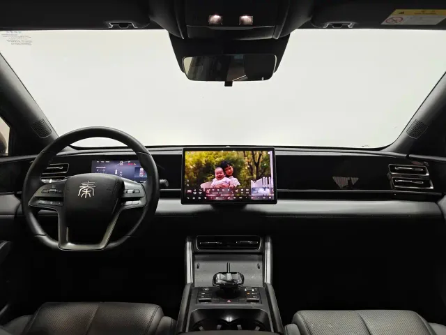 BYD Qin L — Фото автомобиля 13
