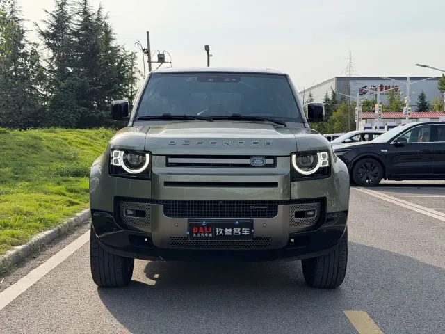 Land Rover Defender — Фото автомобиля 2