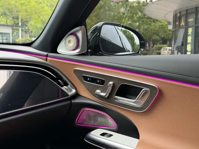 Mercedes-Benz E-Class — Фото автомобиля 7