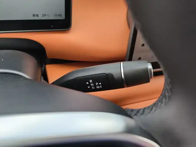 Leapmotor C10 — Фото автомобиля 16