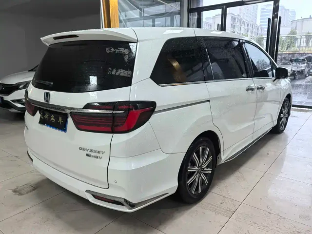 Honda Odyssey — Фото автомобиля 5