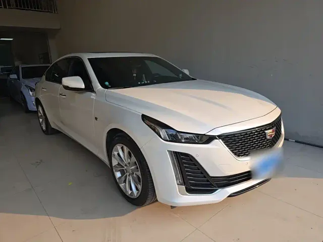 Cadillac CT5 — Фото автомобиля 3