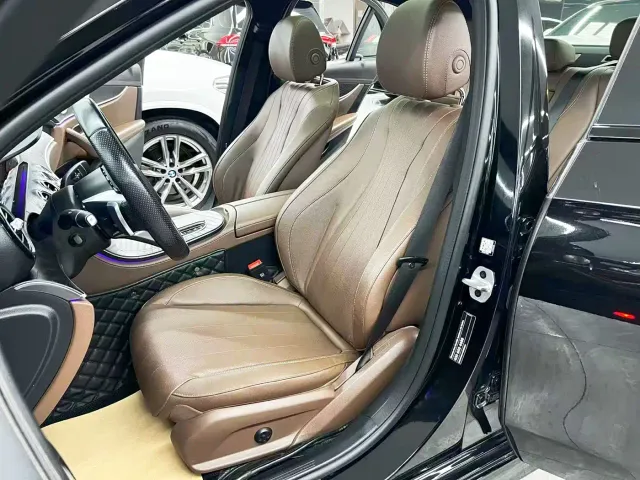 Mercedes-Benz E-Class — Фото автомобиля 16