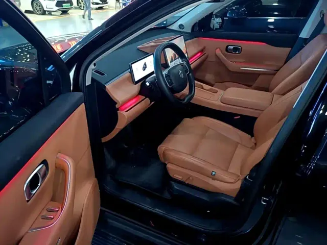 Leapmotor C16 — Фото автомобиля 15