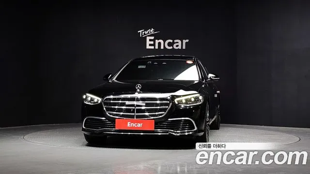 Mercedes-Benz S-Class — Фото автомобиля 3