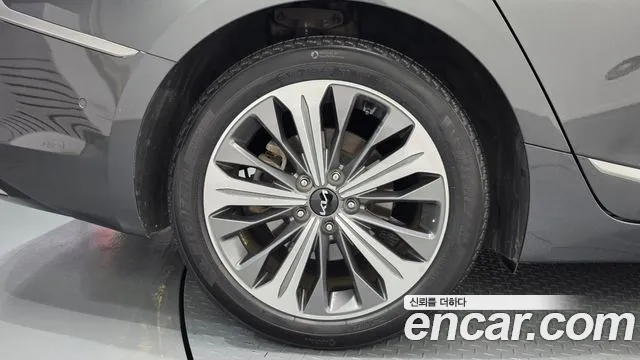 Kia K8 Hybrid — Фото автомобиля 6