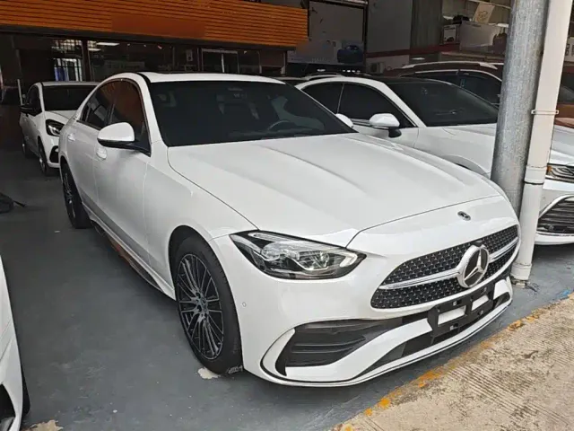 Mercedes-Benz C-Class — Фото автомобиля 3