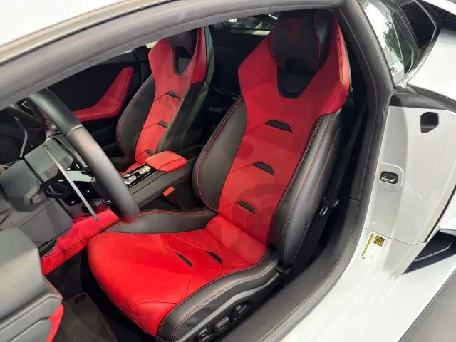 Lamborghini Huracan — Фото автомобиля 9