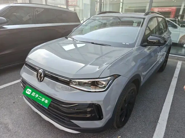 Фотография автомобиля — Volkswagen Tharu