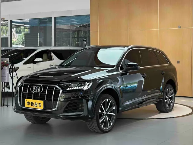Фотография автомобиля — Audi Q7
