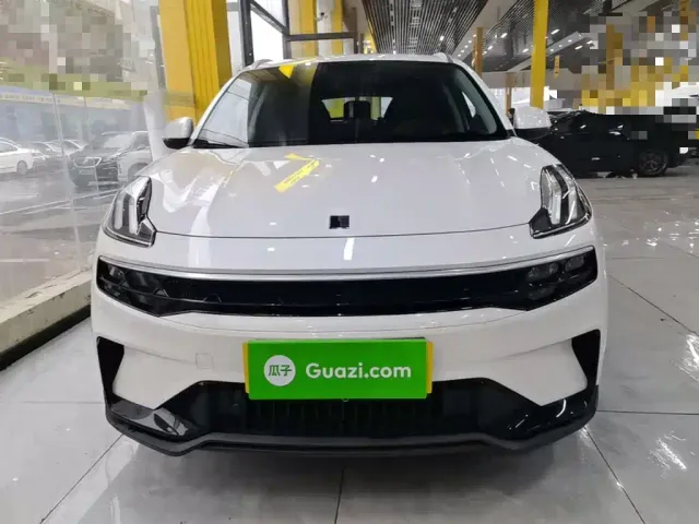 Lynk & Co 06 — Фото автомобиля 2