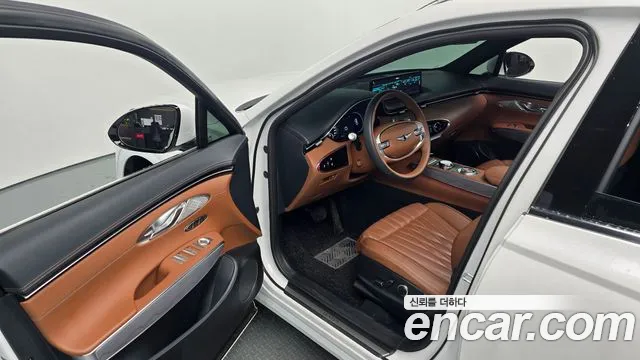 Genesis GV70 2.5T Бензин AWD — Фото автомобиля 11