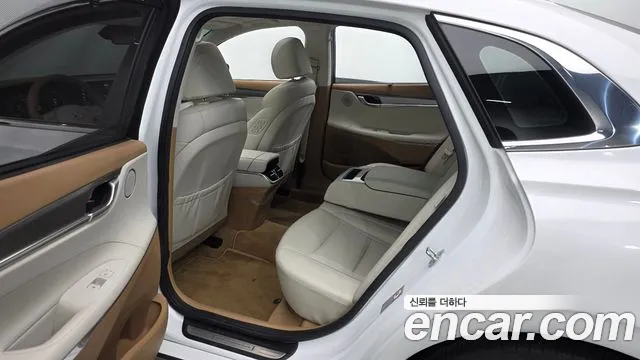 Hyundai Grandeur New — Фото автомобиля 16
