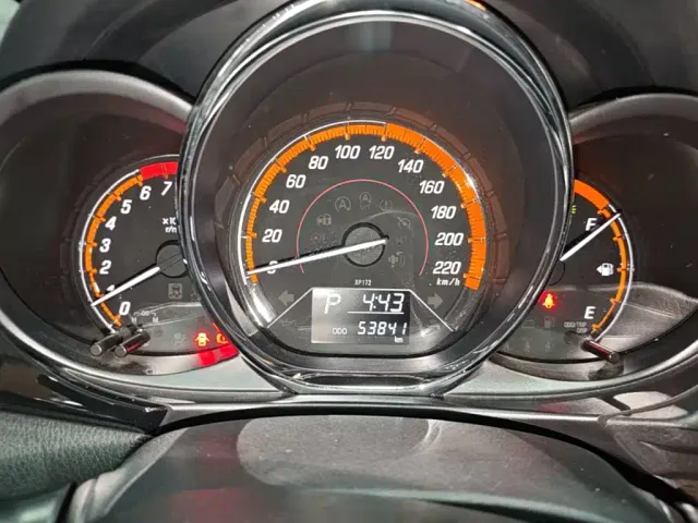 Toyota YARiS L Zhi Xuan — Фото автомобиля 11