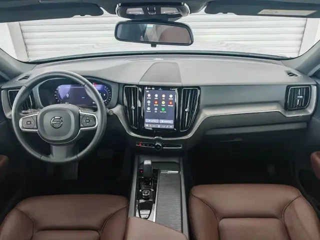 Volvo XC60 — Фото автомобиля 11