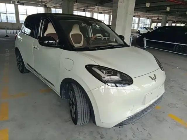 Wuling Bingo — Фото автомобиля 3