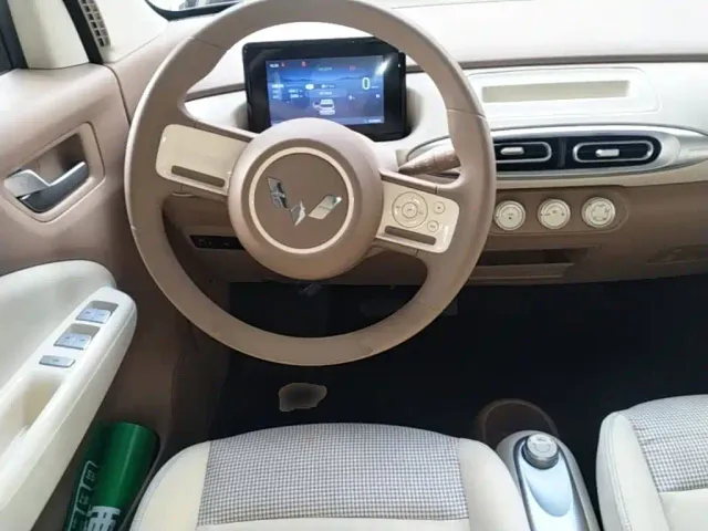 Wuling Hongguang Mini EV — Фото автомобиля 10