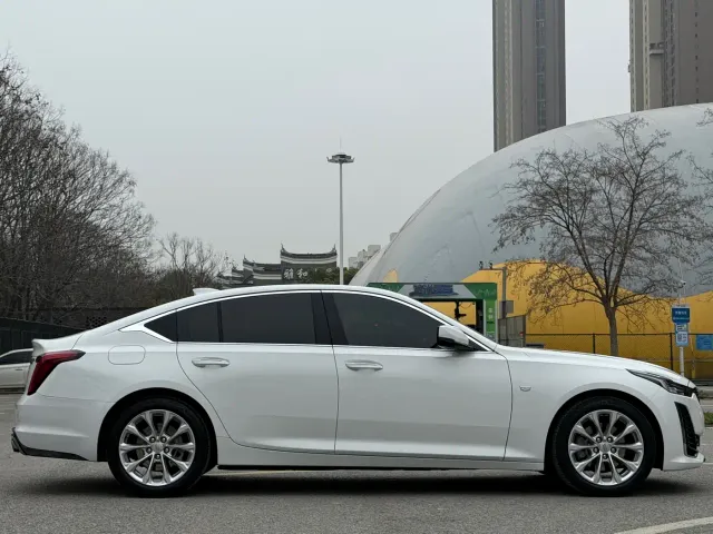 Cadillac CT5 — Фото автомобиля 10