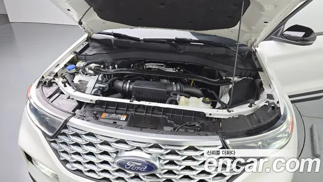 Ford Explorer 6th Gen — Фото автомобиля 6