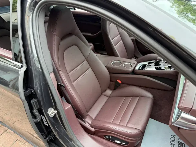 Porsche Panamera — Фото автомобиля 22