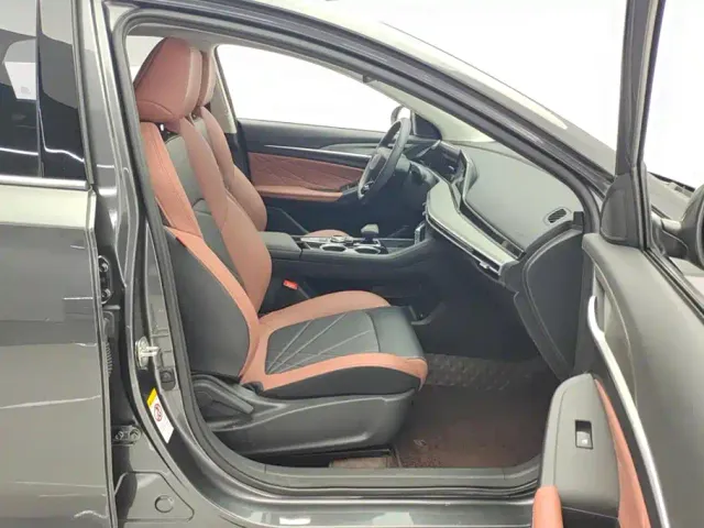Changan Eado — Фото автомобиля 8